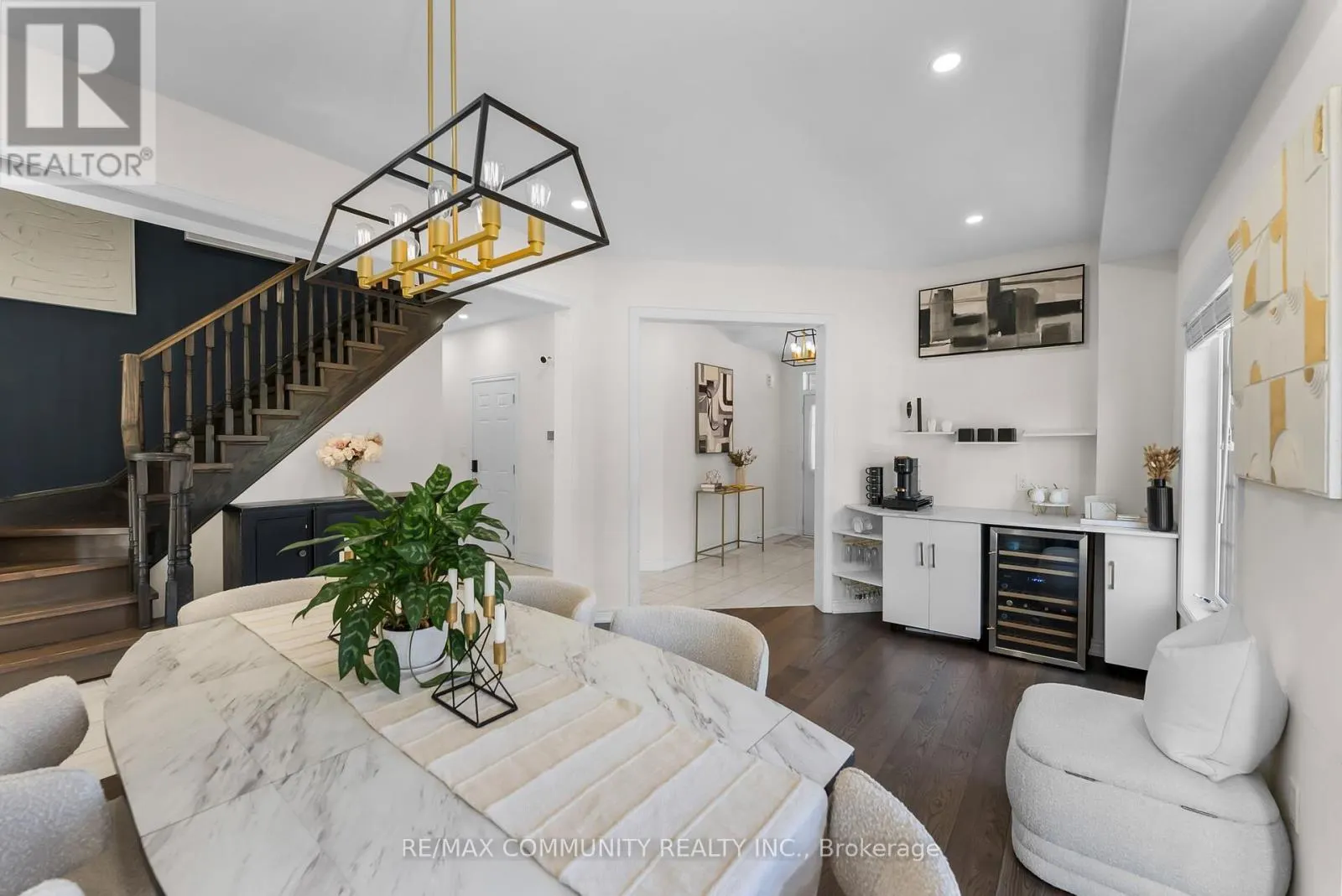 279 KENNETH COLE DRIVE