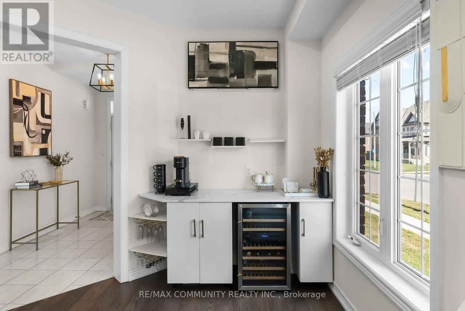 279 KENNETH COLE DRIVE