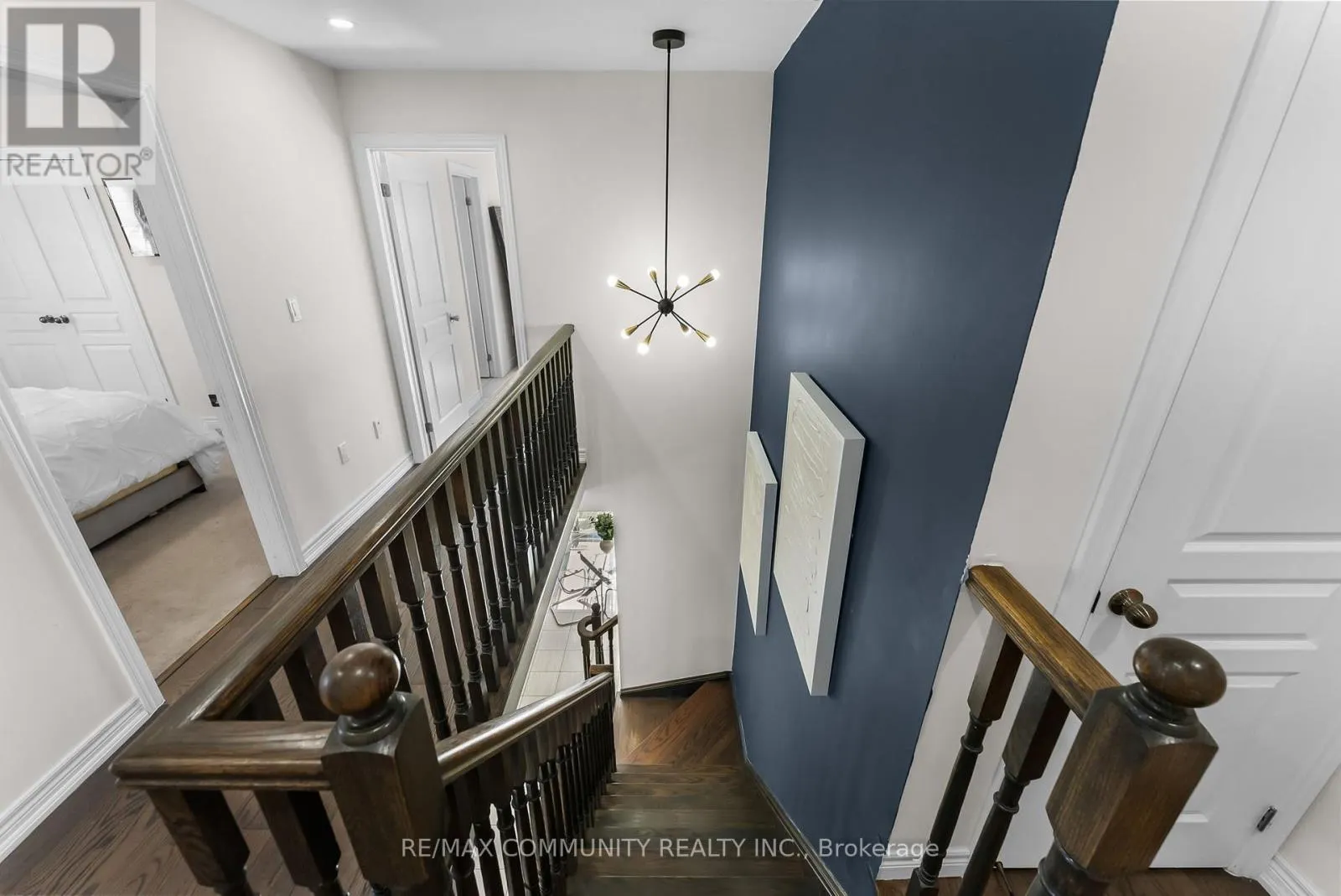 279 KENNETH COLE DRIVE