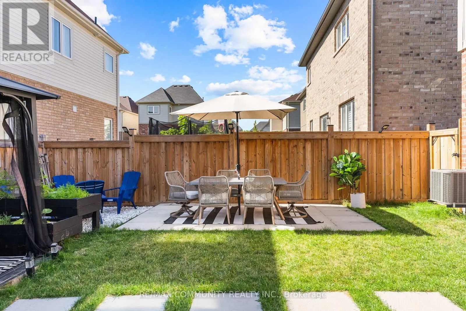 279 KENNETH COLE DRIVE