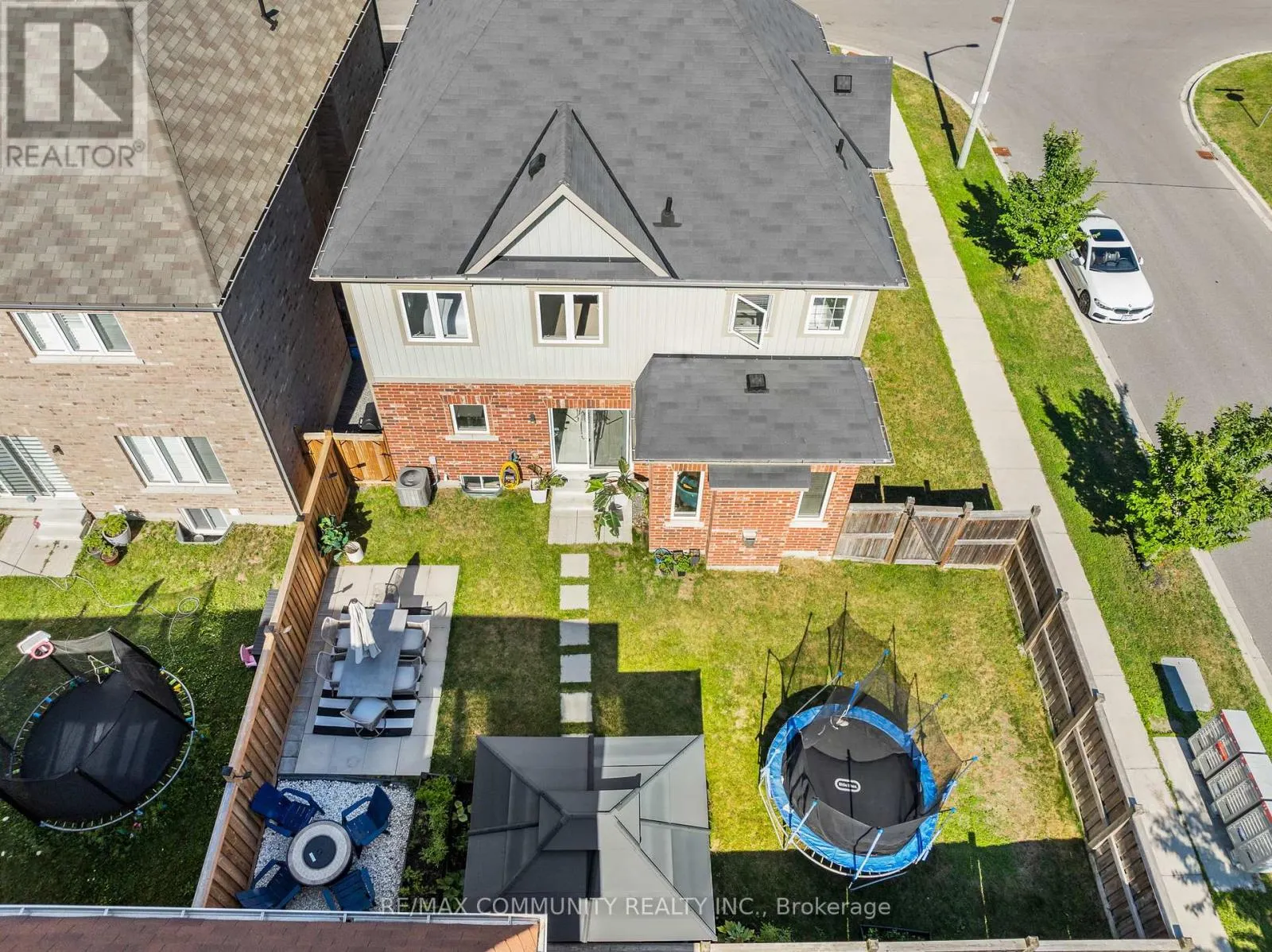 279 KENNETH COLE DRIVE