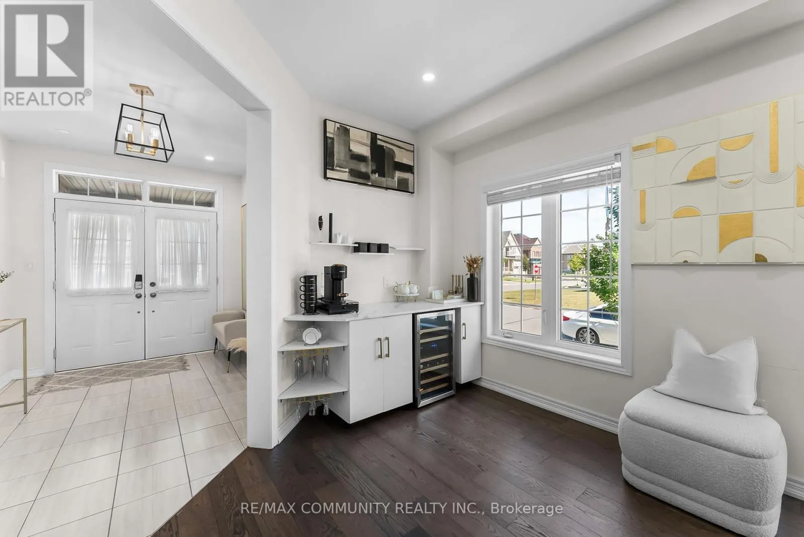 279 KENNETH COLE DRIVE