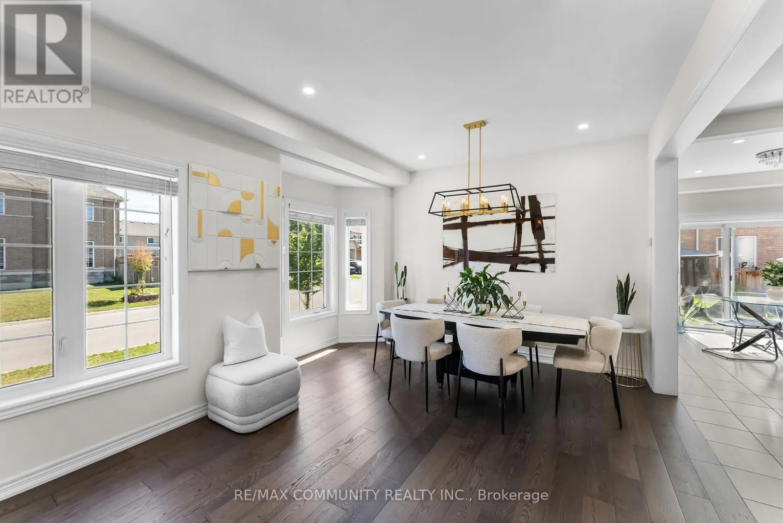 279 KENNETH COLE DRIVE