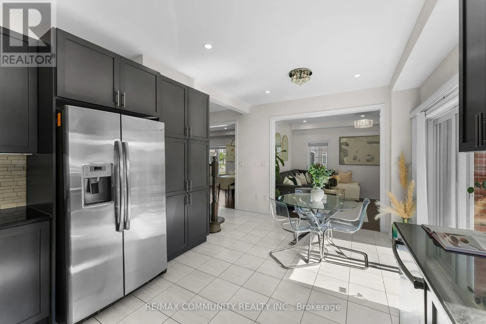 279 KENNETH COLE DRIVE