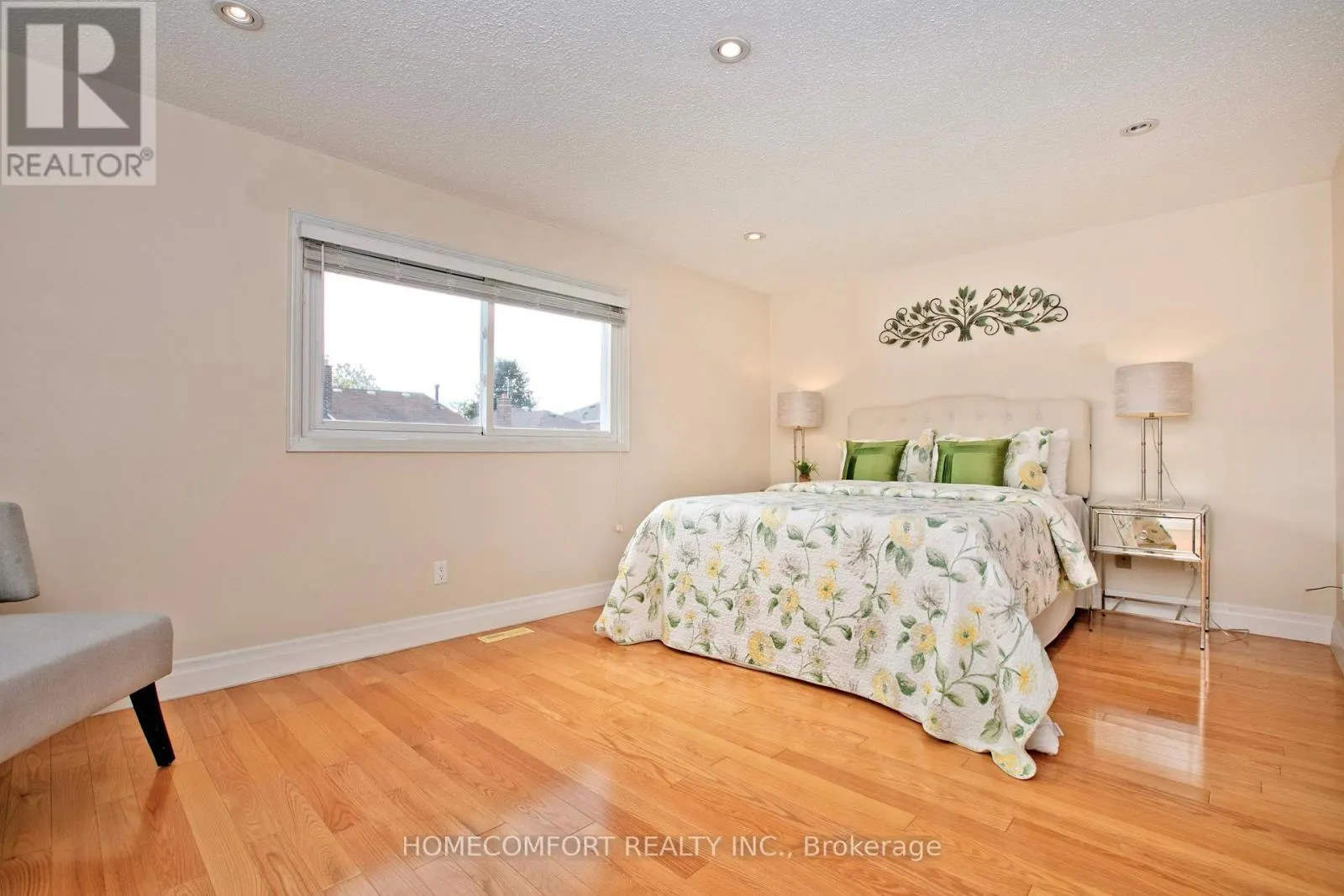 100 NETTLECREEK CRESCENT