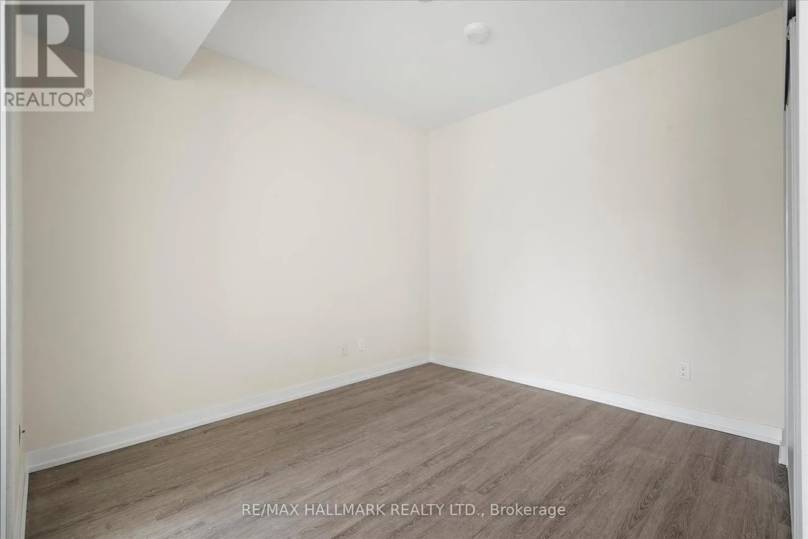 310 - 1350 KINGSTON ROAD