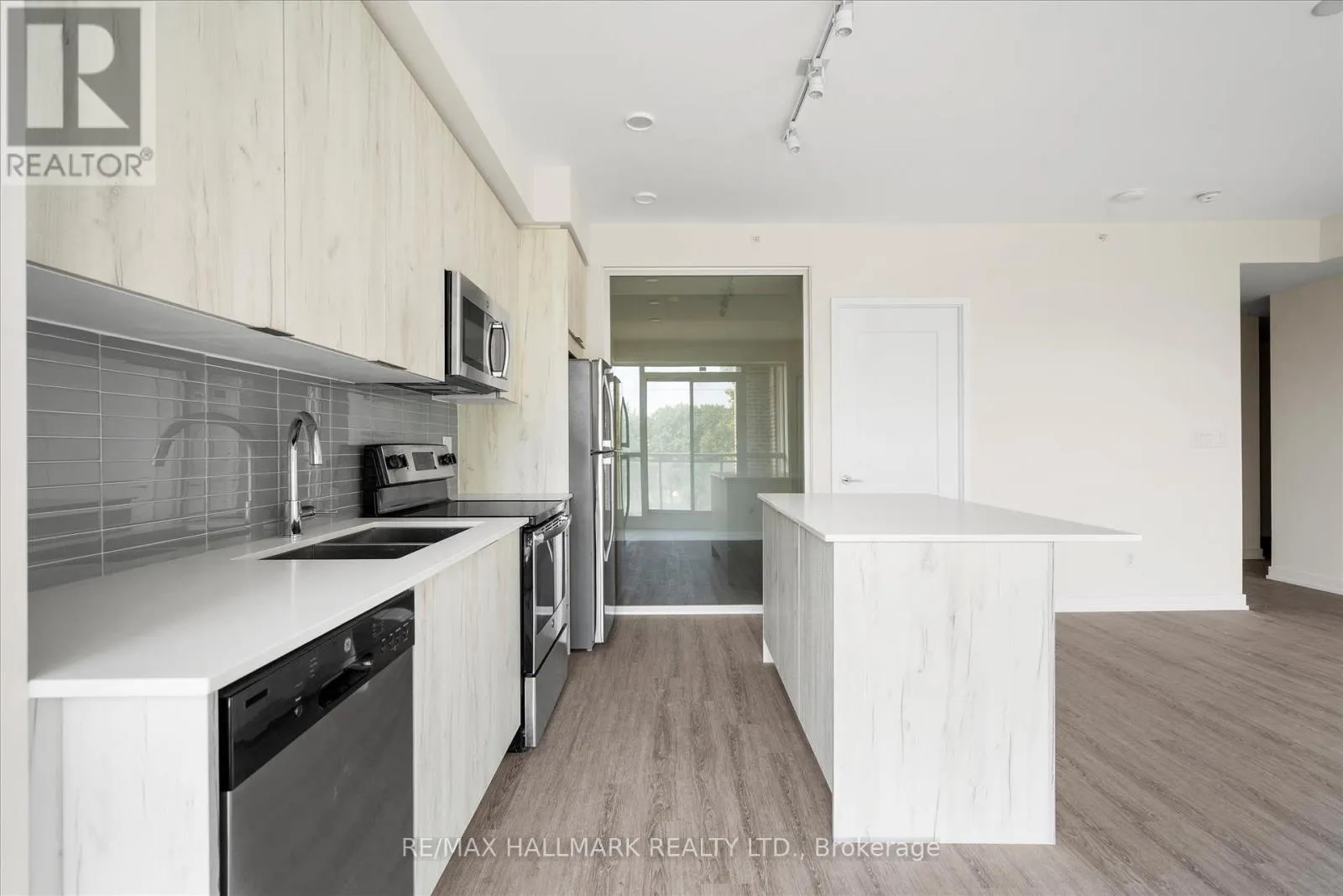 310 - 1350 KINGSTON ROAD