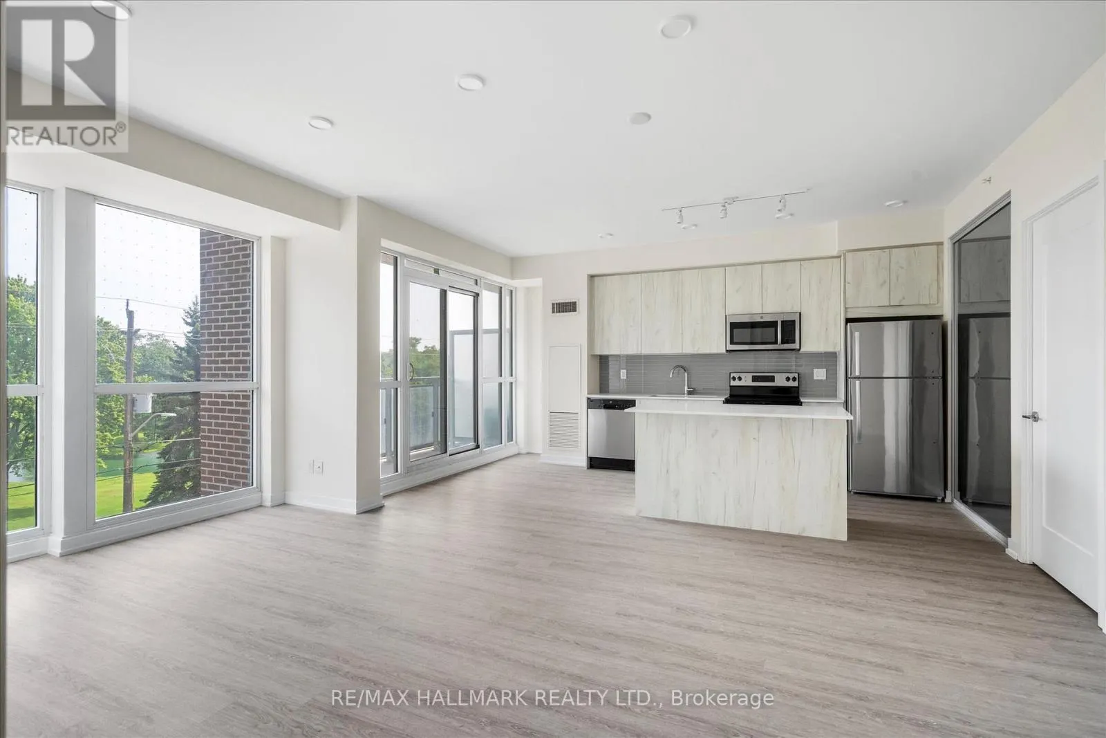 310 - 1350 KINGSTON ROAD