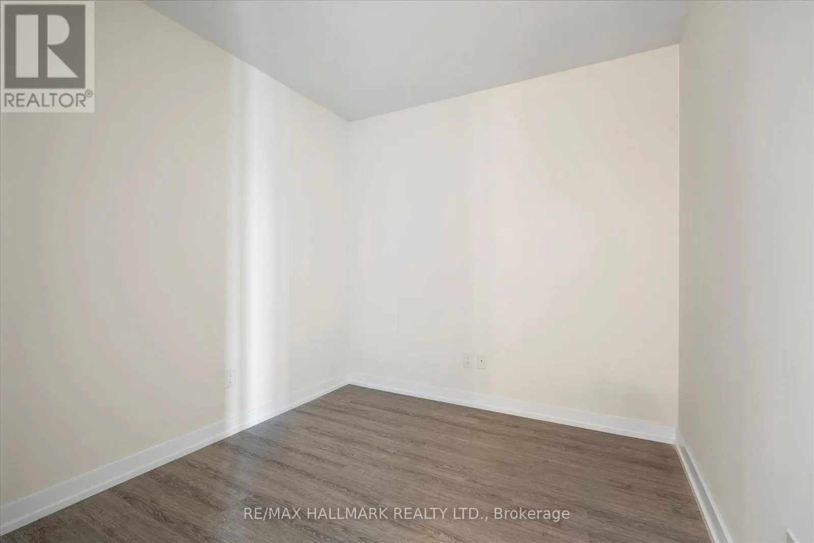 310 - 1350 KINGSTON ROAD