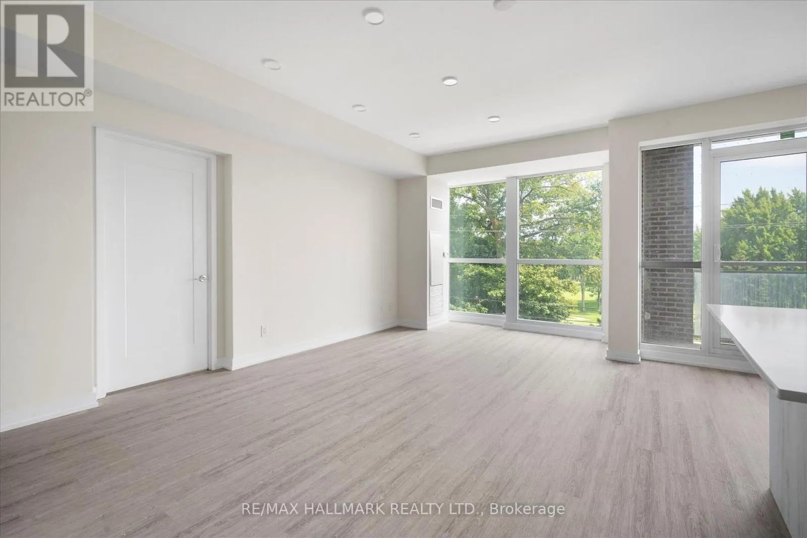 310 - 1350 KINGSTON ROAD
