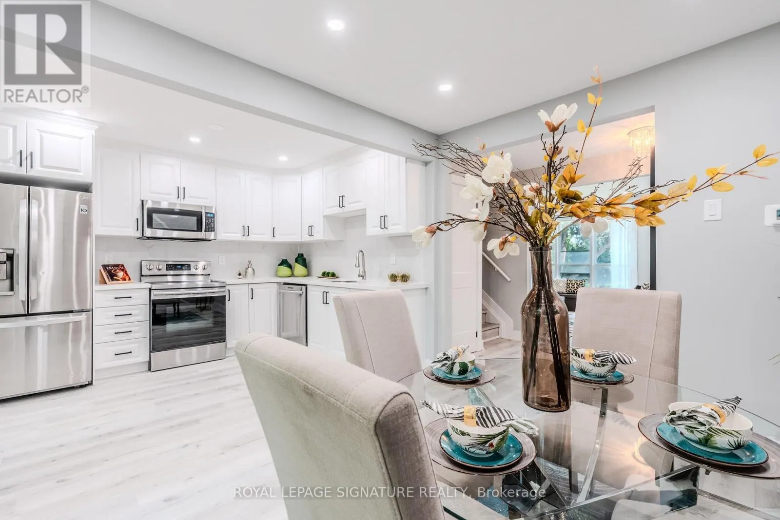 10 GRASSMERE COURT