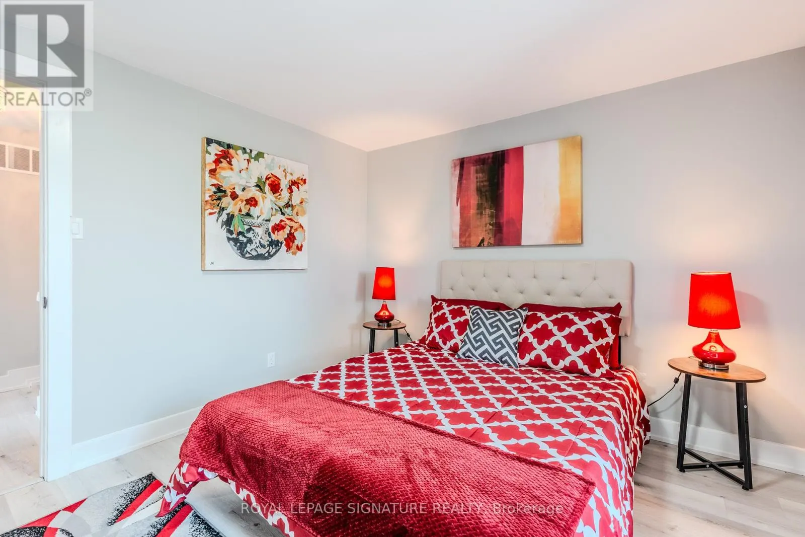 10 GRASSMERE COURT