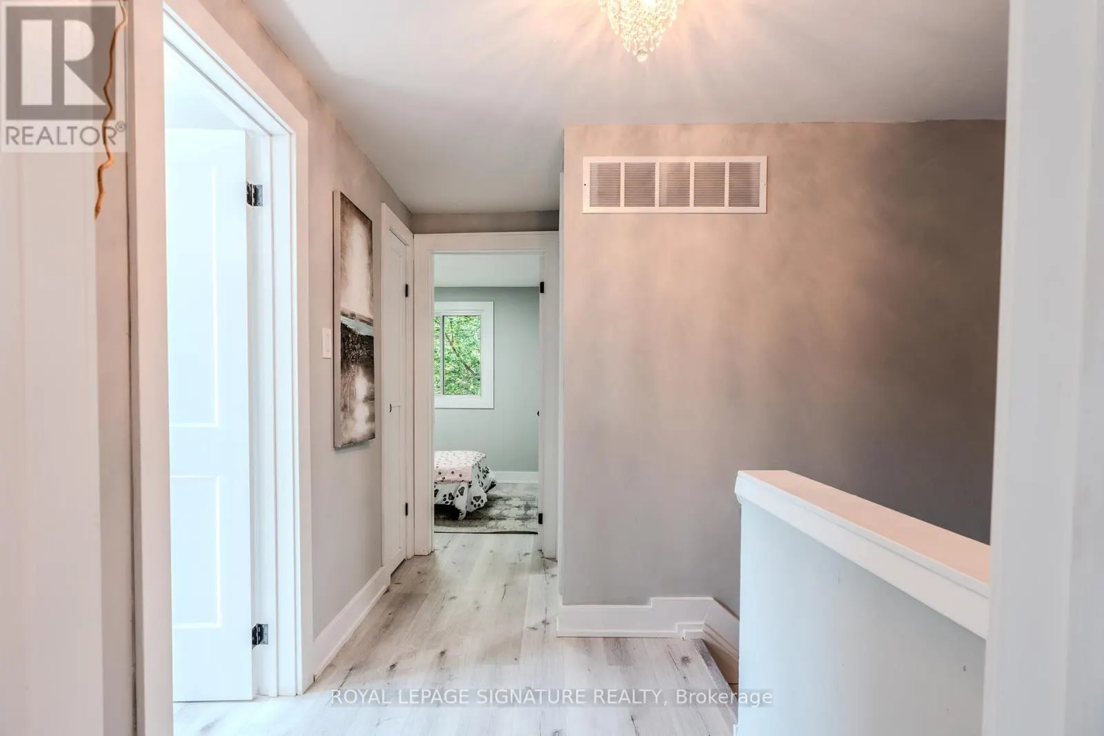10 GRASSMERE COURT