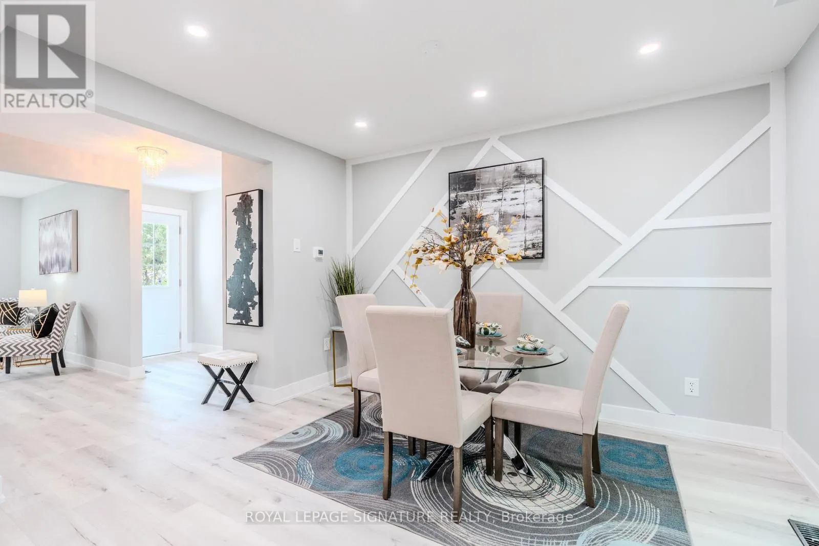 10 GRASSMERE COURT