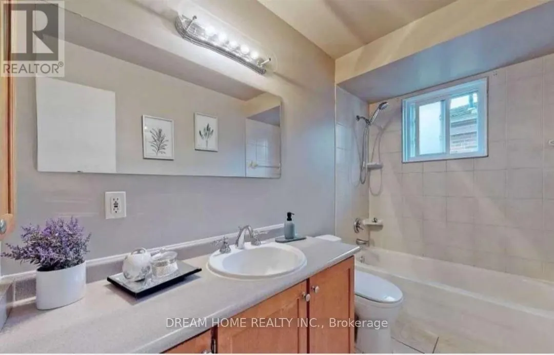 MAIN - 61 CHARTLAND BOULEVARD S