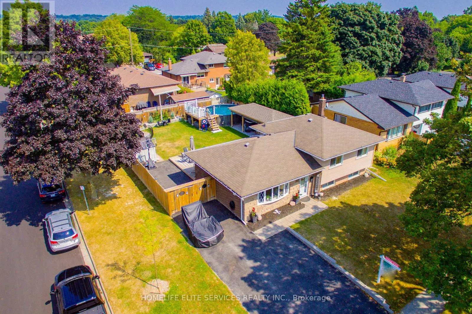 323 CENTRAL PK BOULEVARD N