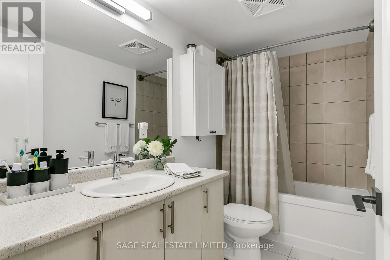 103 - 3686 ST CLAIR AVENUE E