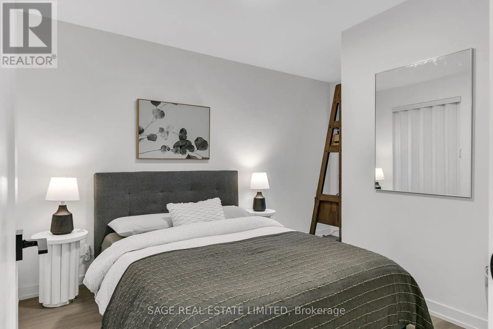 103 - 3686 ST CLAIR AVENUE E