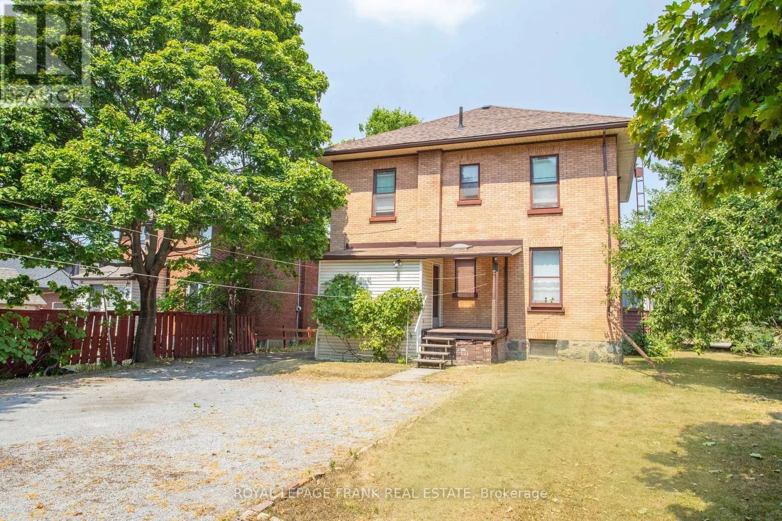 33 FAIRBANKS STREET