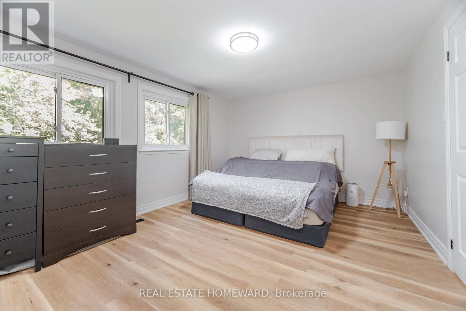 28 - 229 JEFFERY STREET