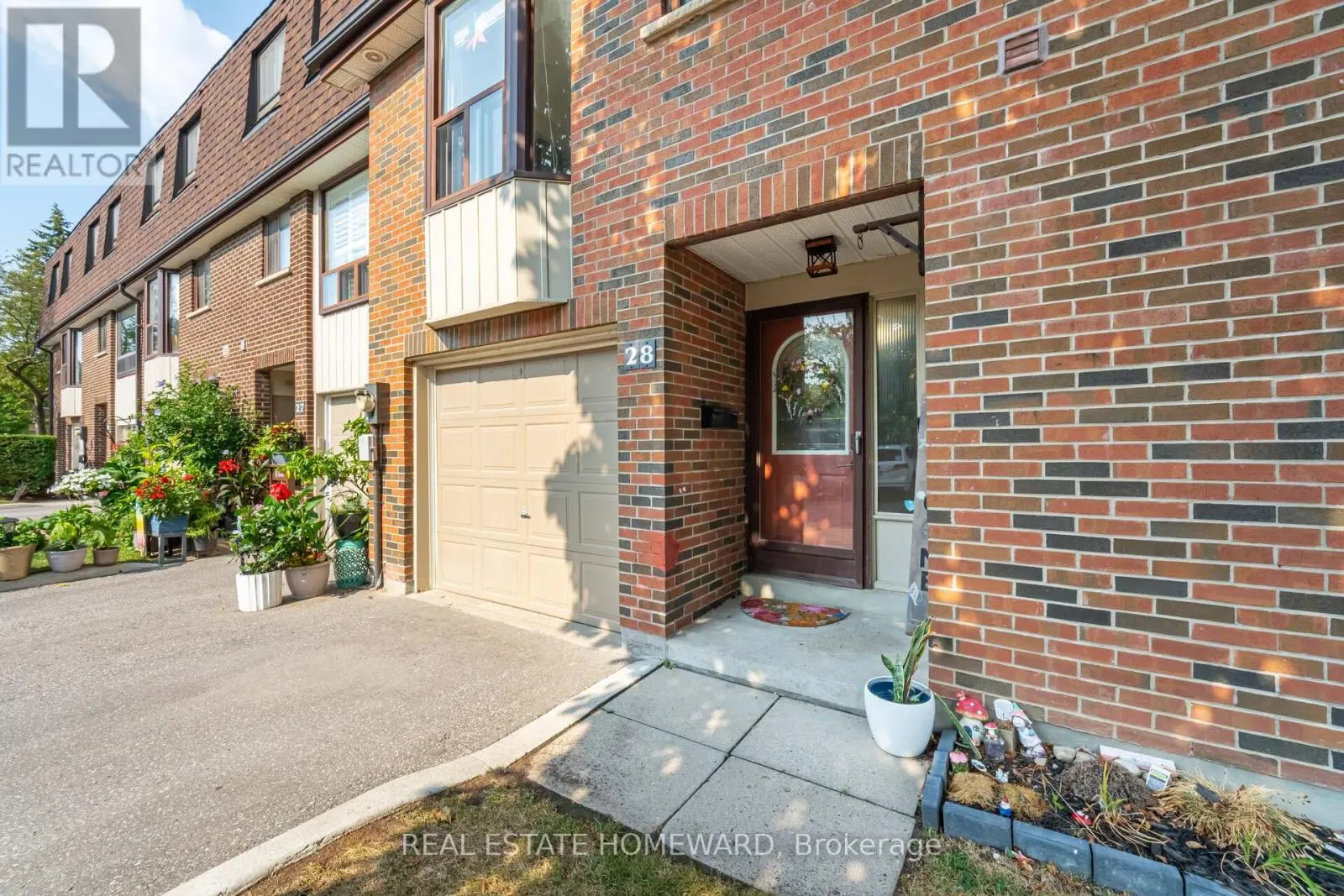 28 - 229 JEFFERY STREET