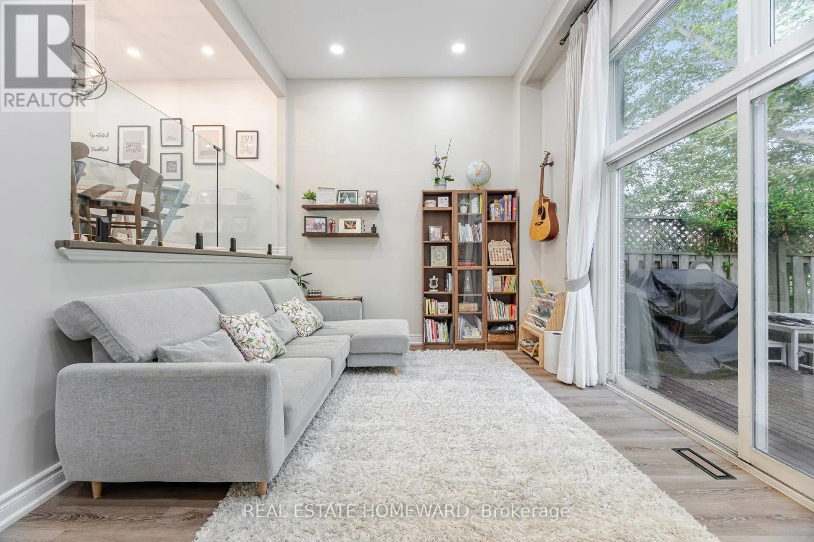 28 - 229 JEFFERY STREET