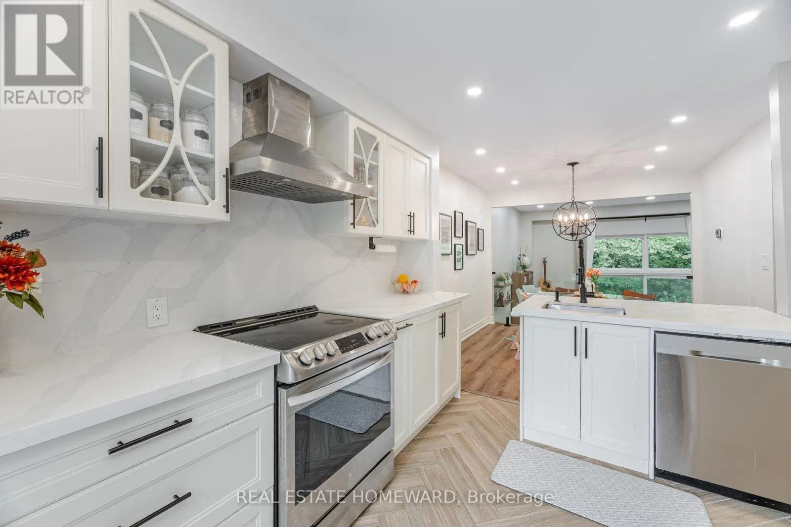 28 - 229 JEFFERY STREET