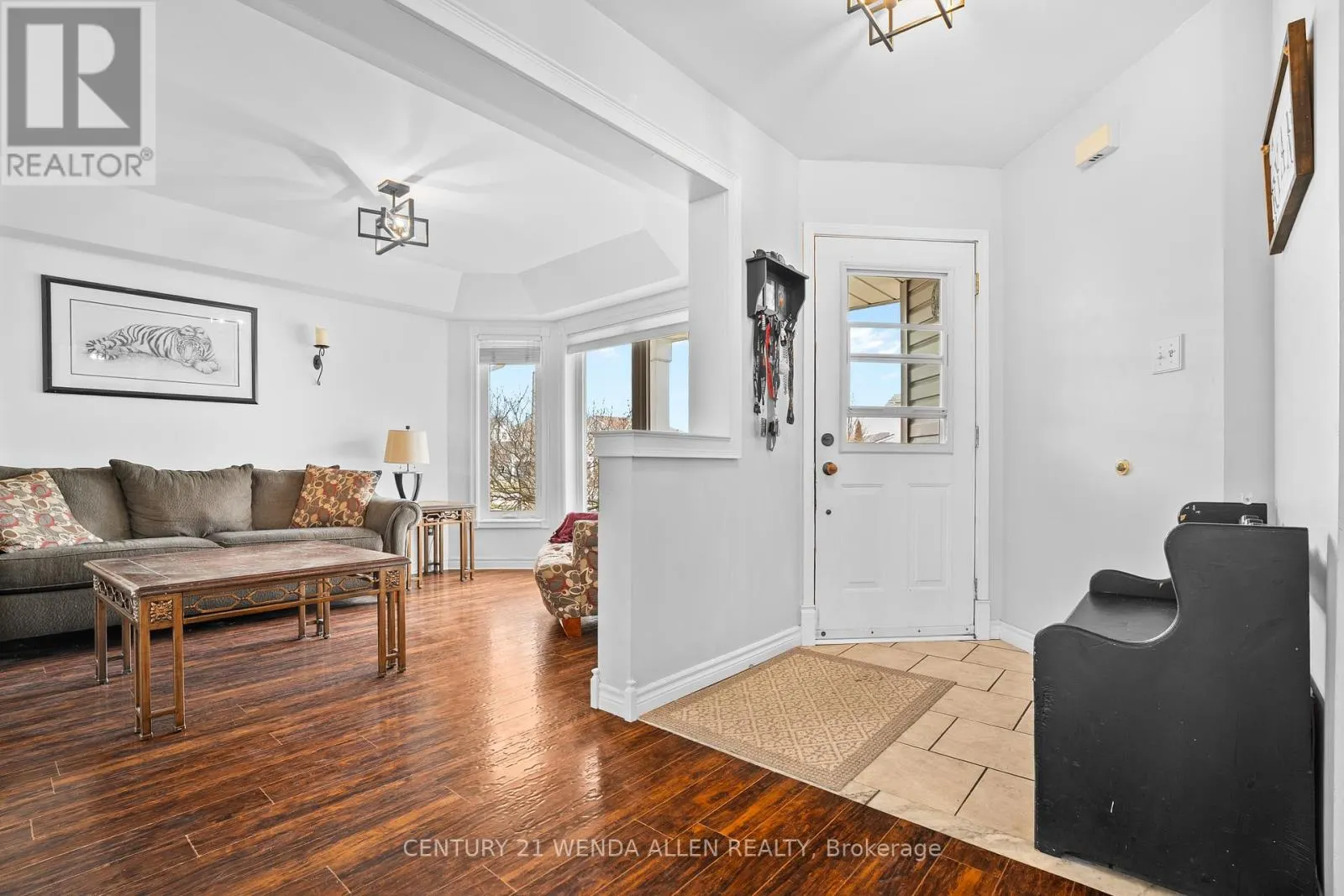 6 HAMMOND STREET