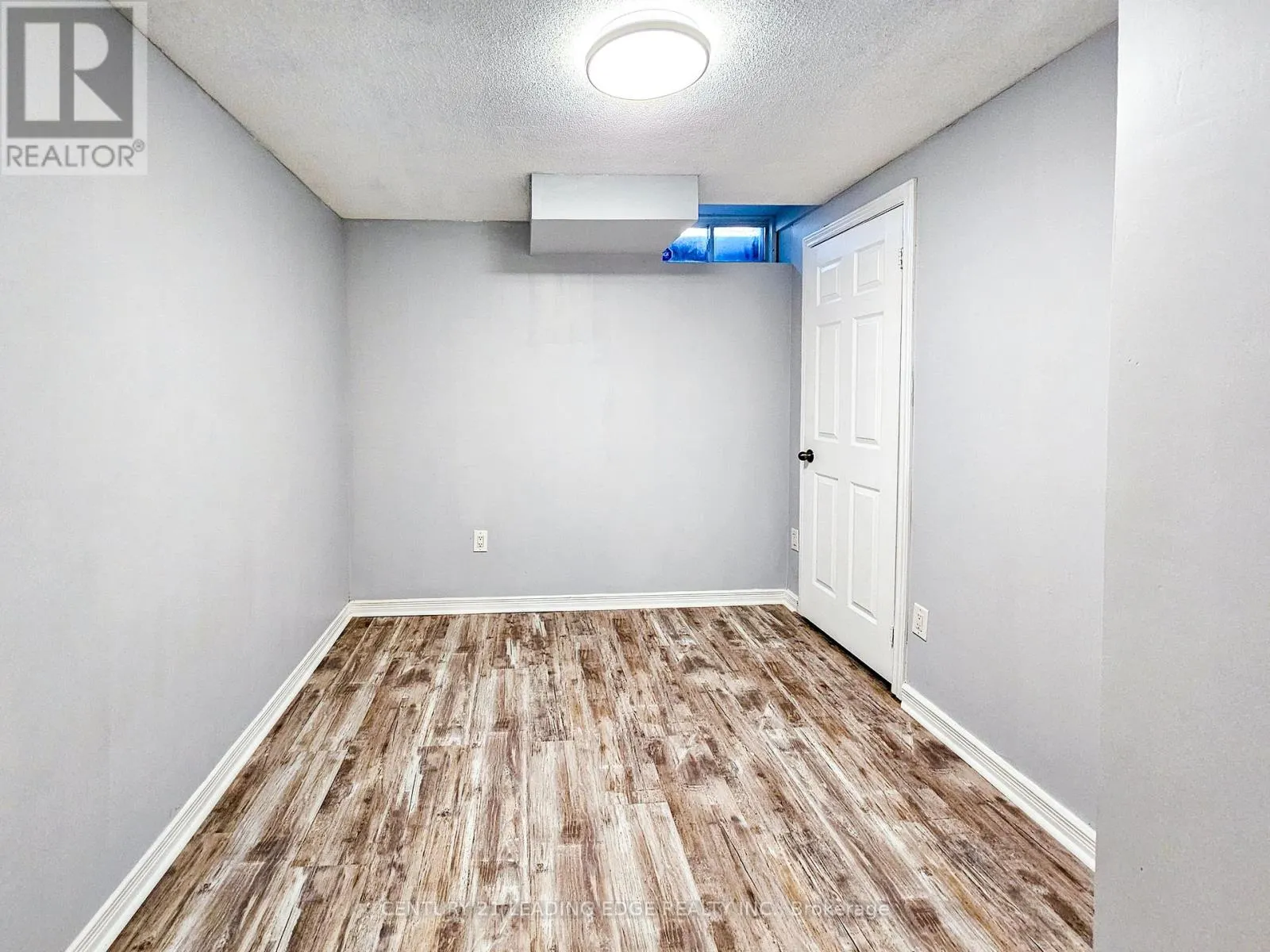 9 PORTAGE TRAIL