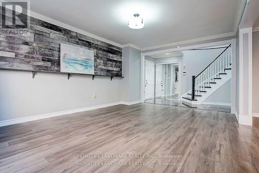 15 SAINTSBURY SQUARE