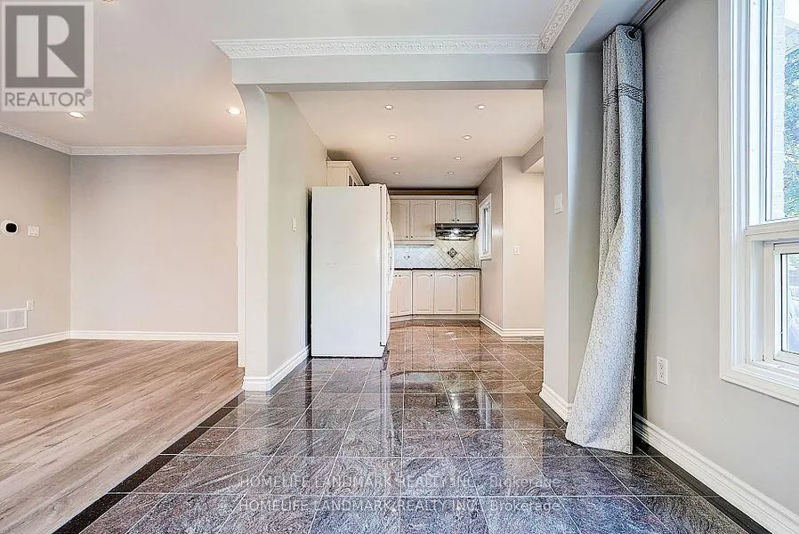 15 SAINTSBURY SQUARE