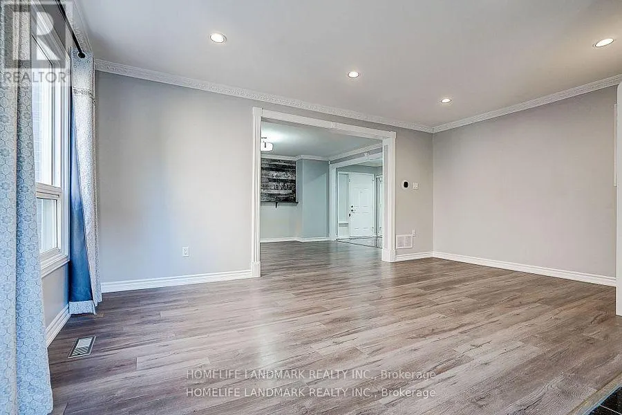 15 SAINTSBURY SQUARE