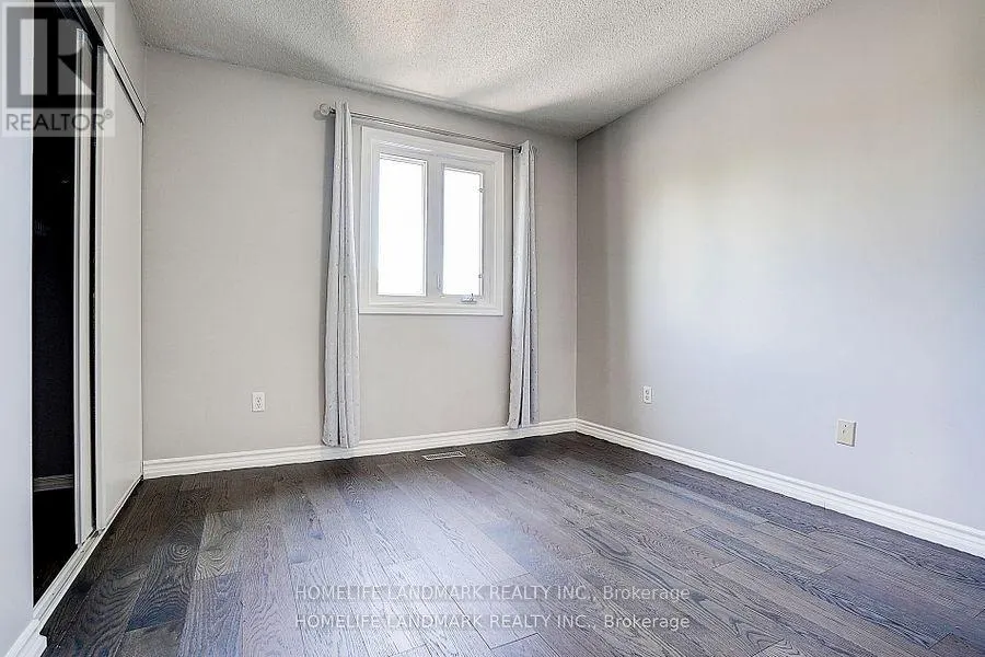15 SAINTSBURY SQUARE