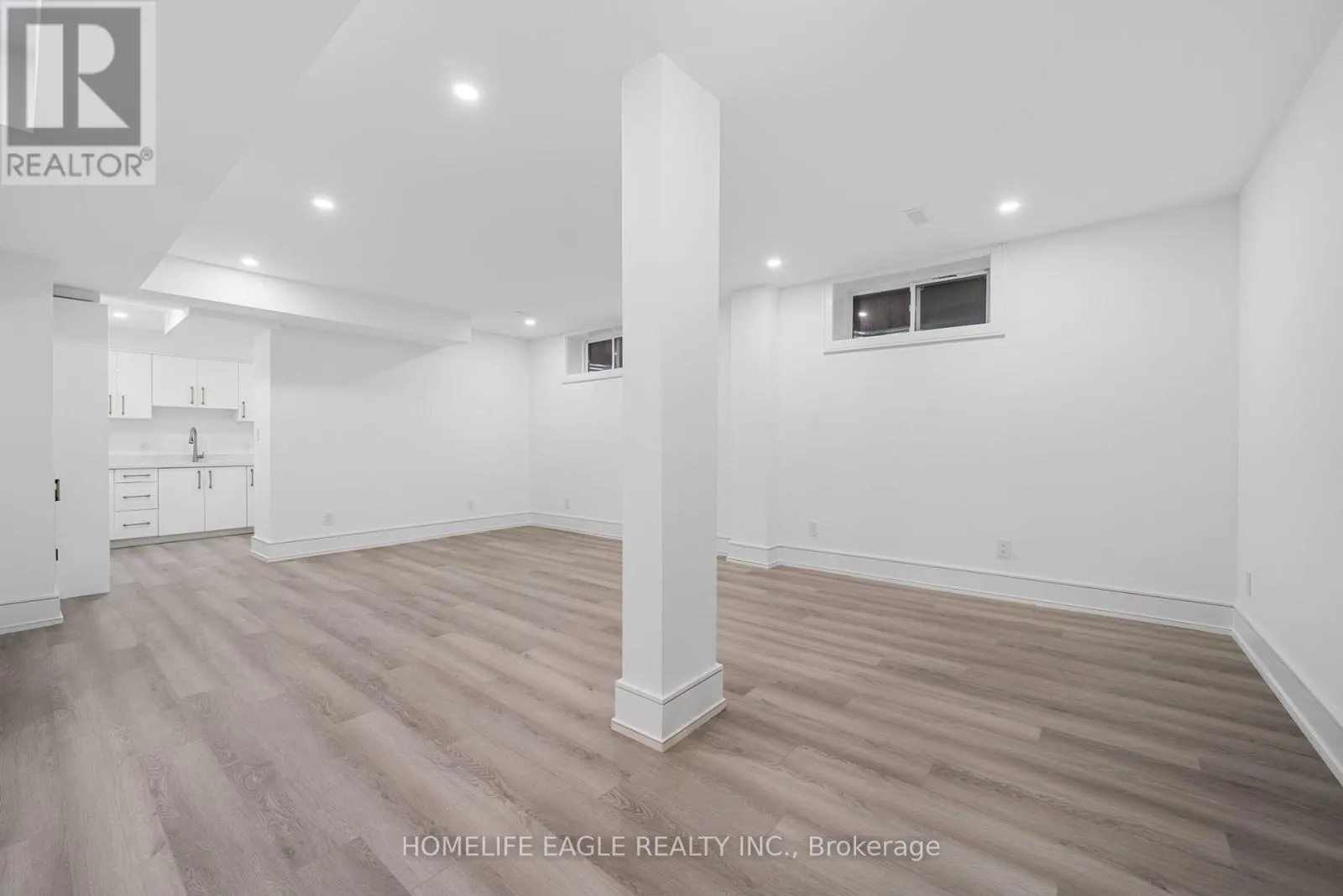 11 GLEN MUIR DRIVE