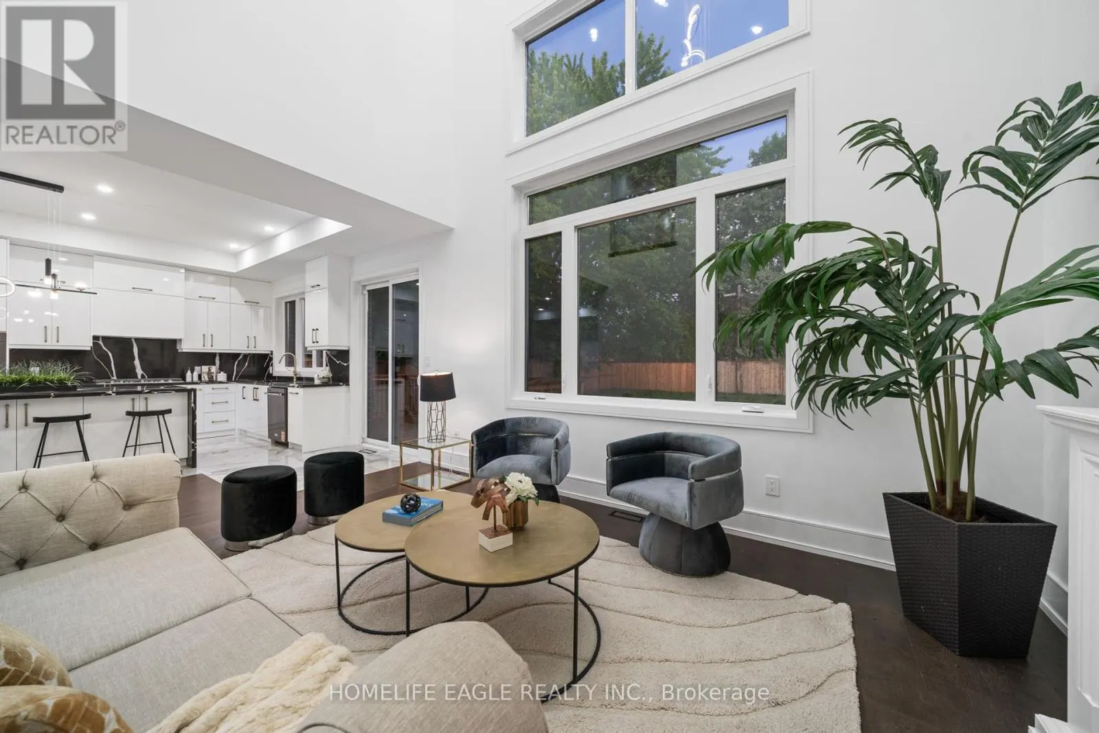 11 GLEN MUIR DRIVE