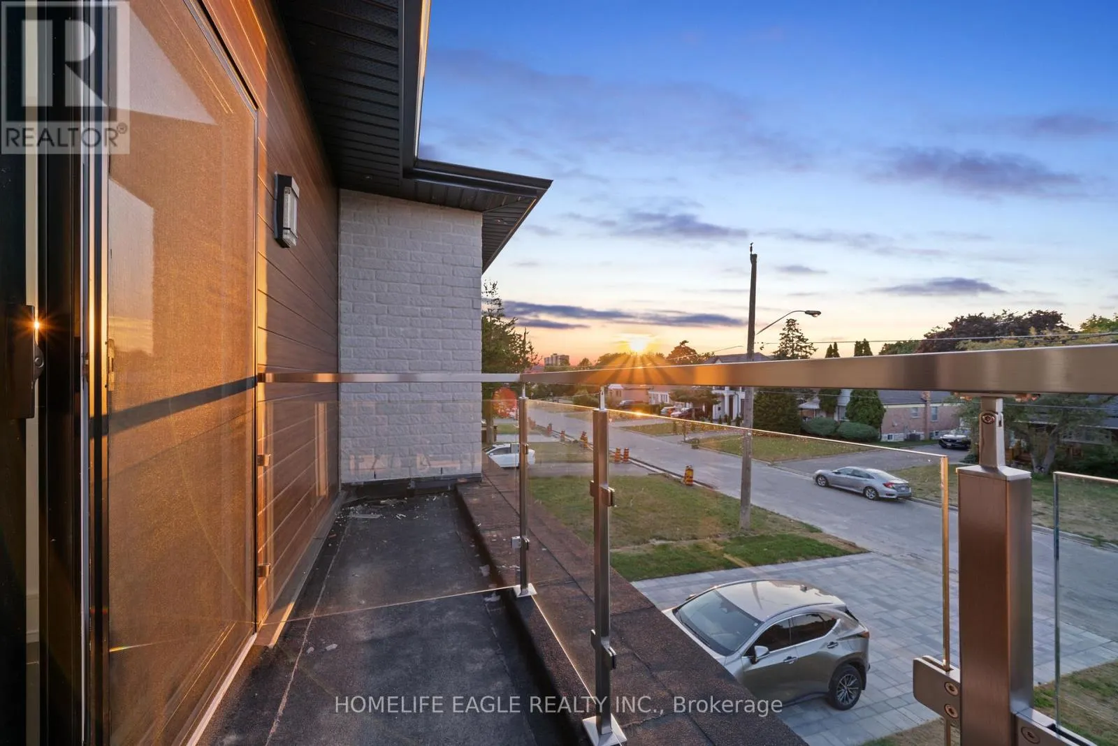 11 GLEN MUIR DRIVE
