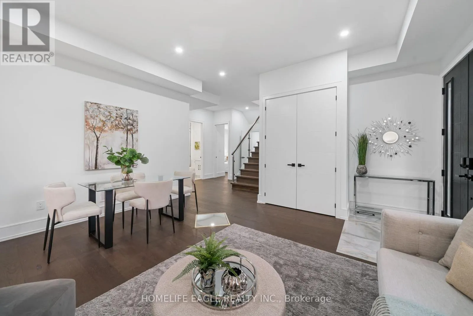 11 GLEN MUIR DRIVE
