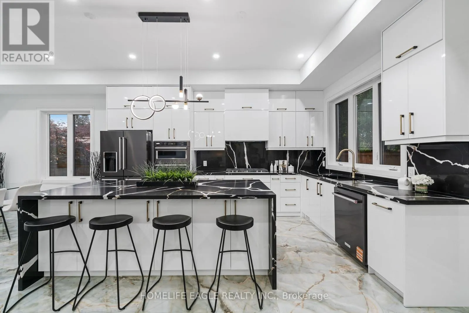 11 GLEN MUIR DRIVE