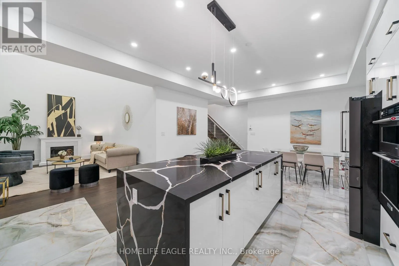 11 GLEN MUIR DRIVE