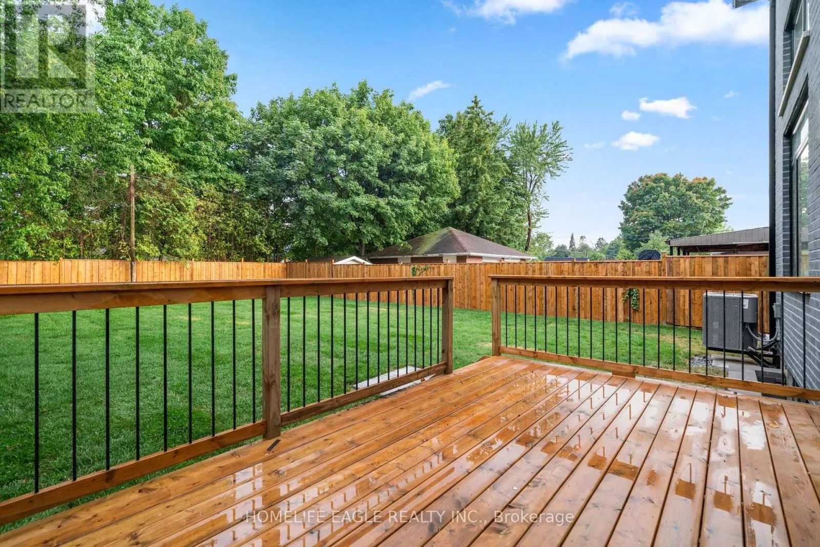 11 GLEN MUIR DRIVE