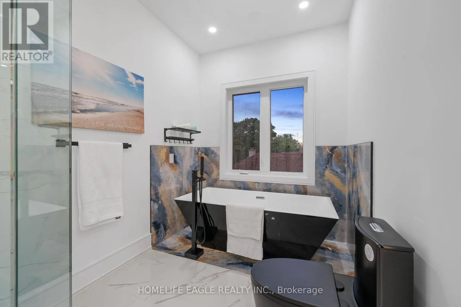11 GLEN MUIR DRIVE