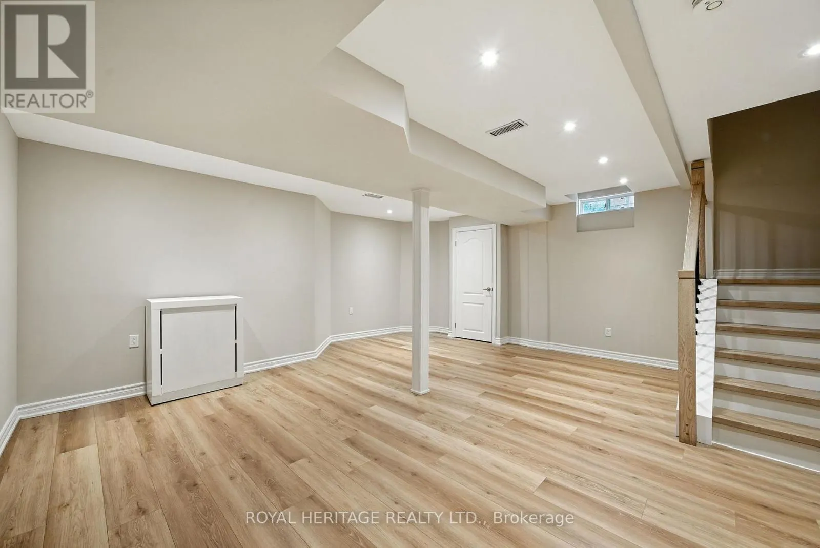 159 CARNWITH DRIVE E
