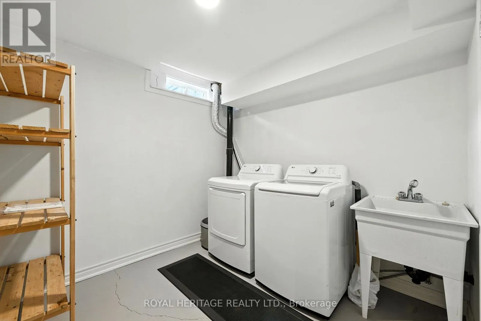 159 CARNWITH DRIVE E