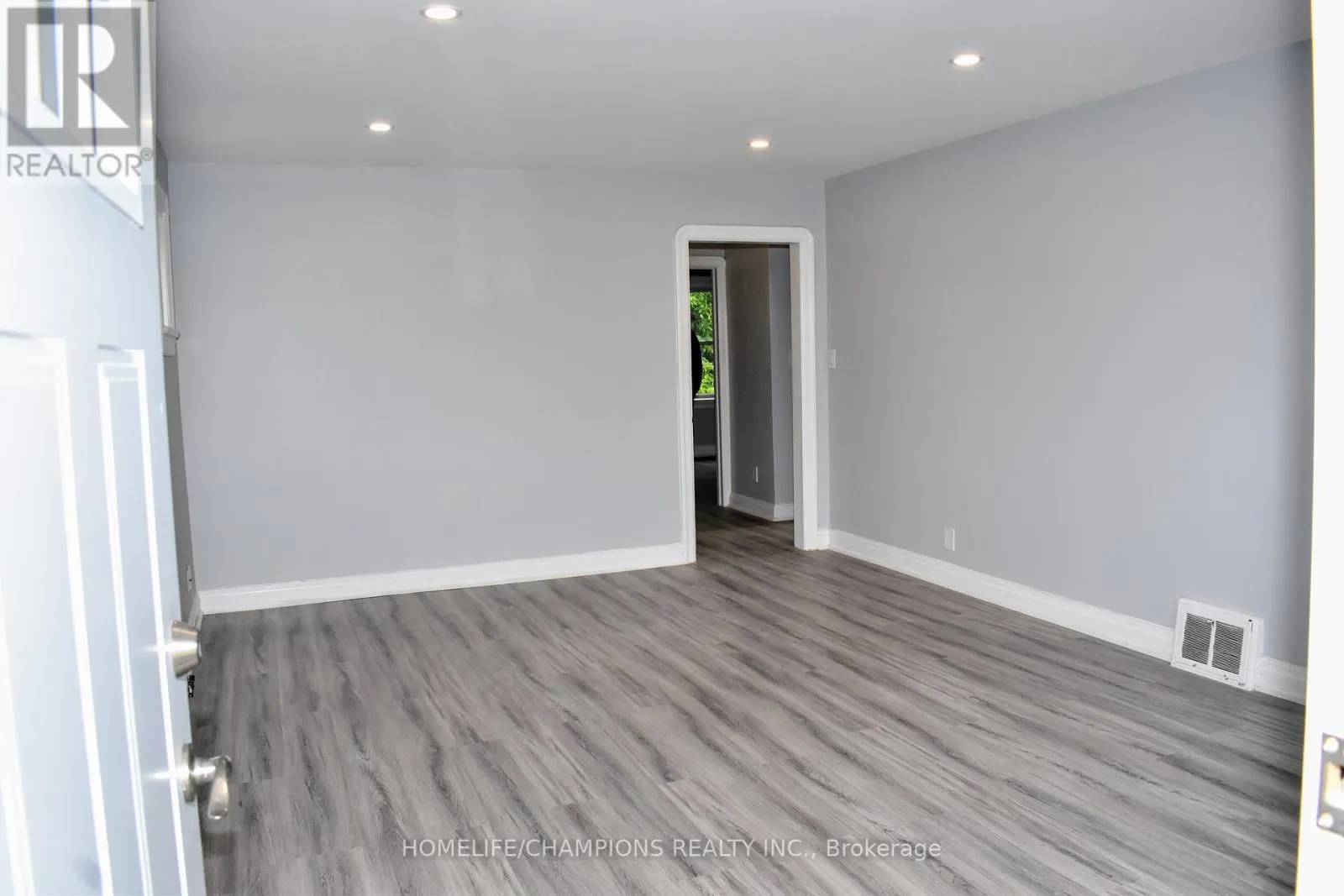 55 CENTRAL PARK BOULEVARD N