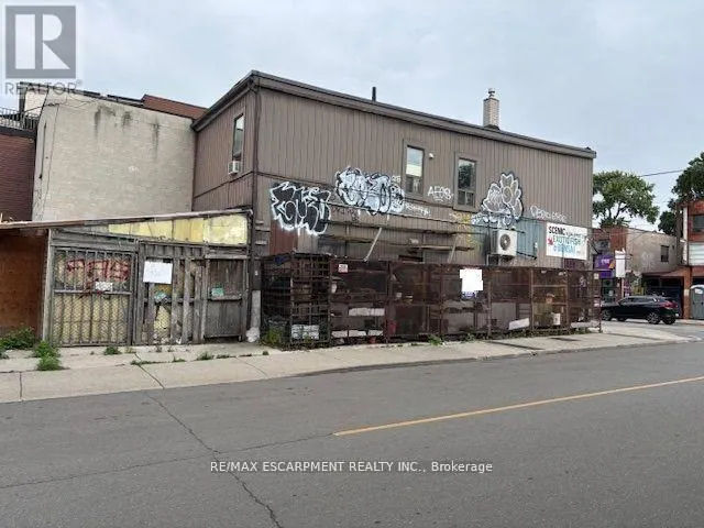 673 GERRARD STREET E