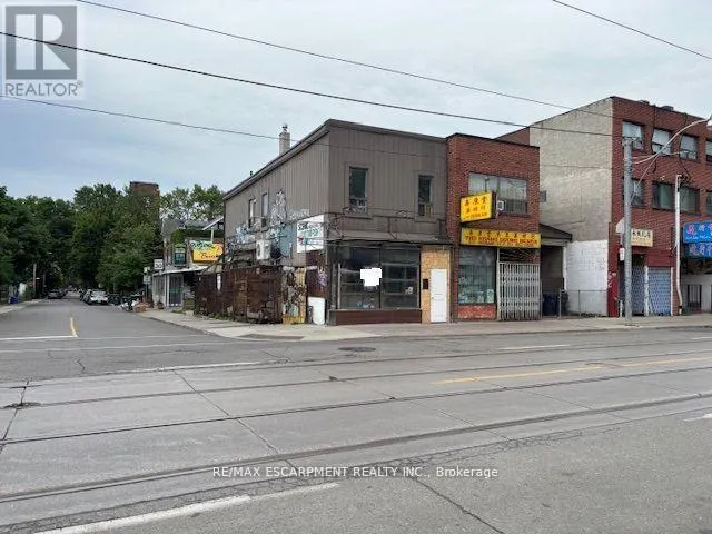 673 GERRARD STREET E