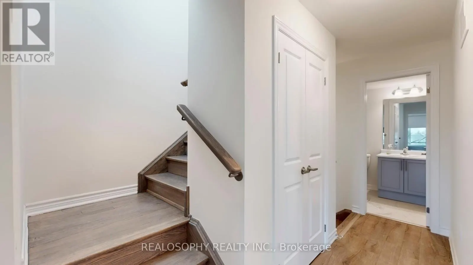 211 1034 RELECTION PLACE
