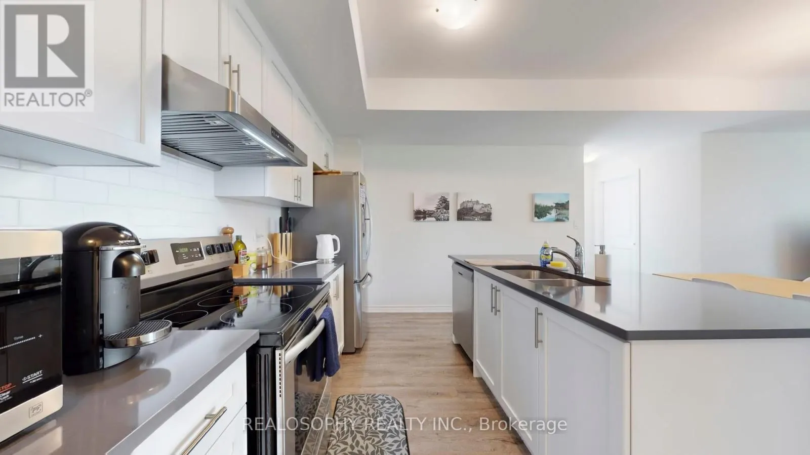 211 1034 RELECTION PLACE