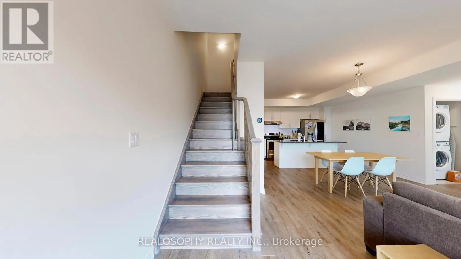 211 1034 RELECTION PLACE