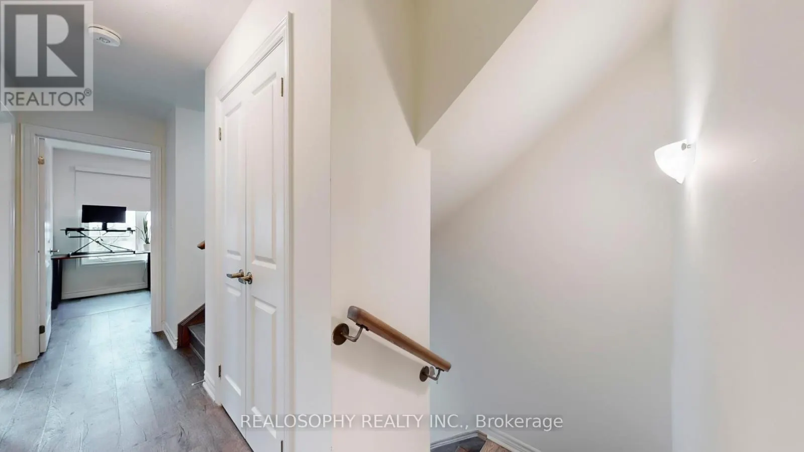 211 1034 RELECTION PLACE